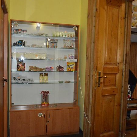 Lviv Lucky Hostel Buitenkant foto